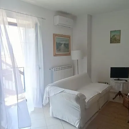 Adelina E Il Bosso