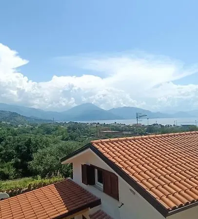 Adelina E Il Bosso *